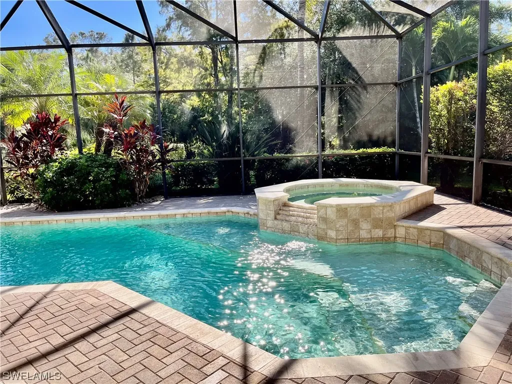 7630 Palmer Court Naples FL 34113