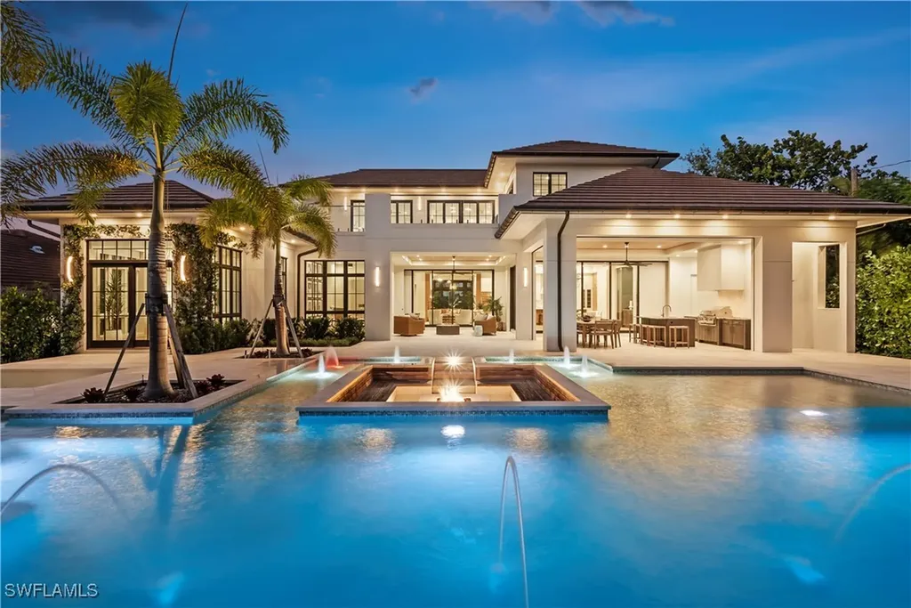 626 S Golf Drive Naples FL 34102