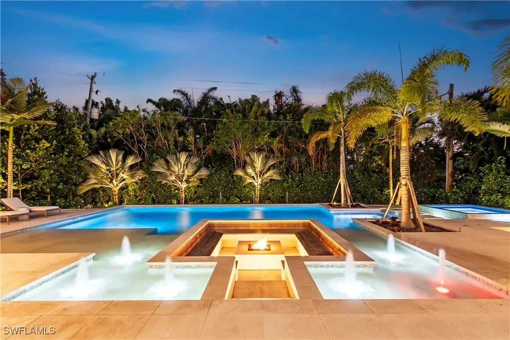 626 S Golf Drive Naples FL 34102