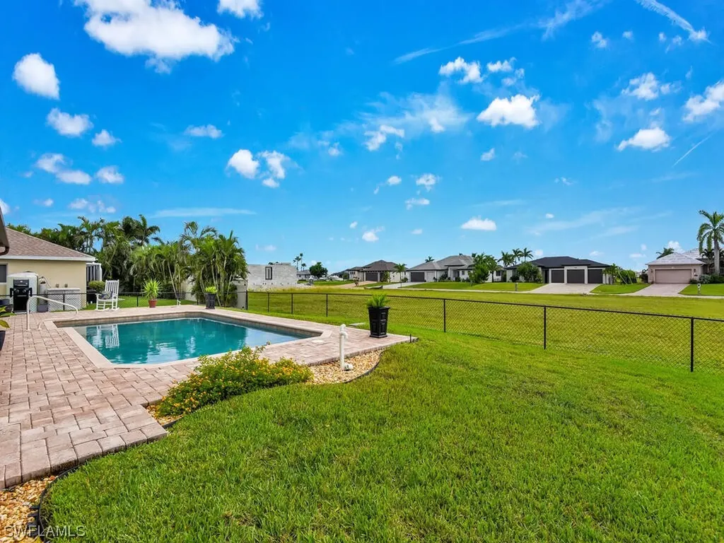 1001 NW 37th Avenue Cape Coral FL 33993