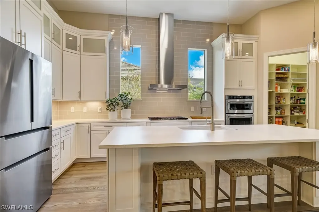 8930 Bahama Swallow Way Naples FL 34120
