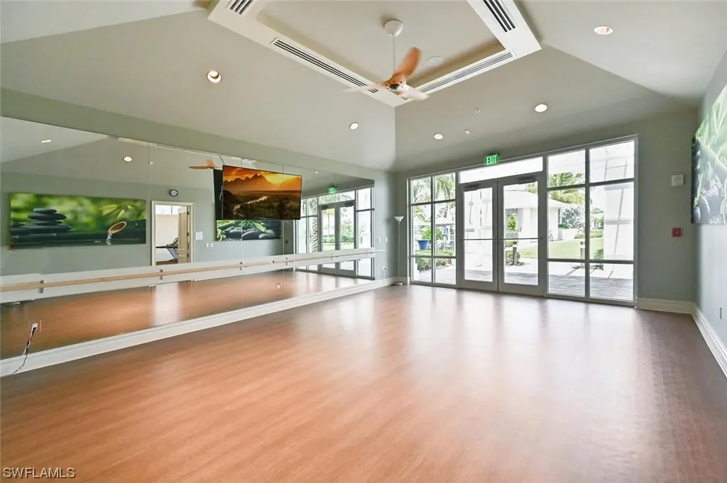 8930 Bahama Swallow Way Naples FL 34120