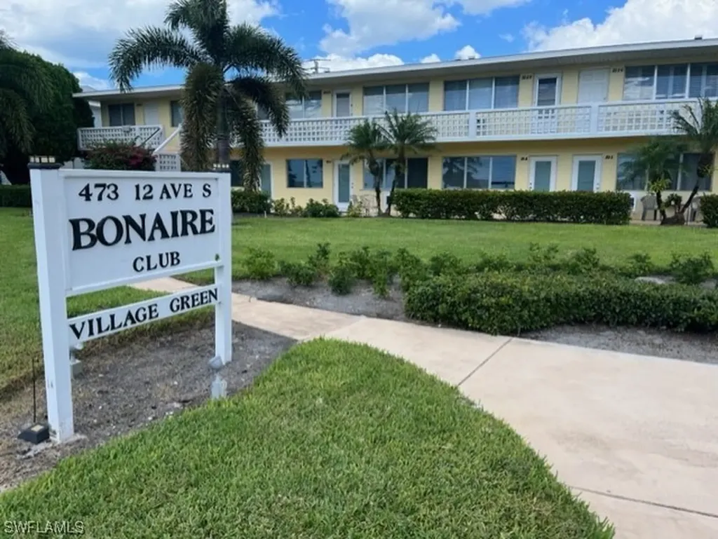 473 12th Avenue S Naples FL 34102