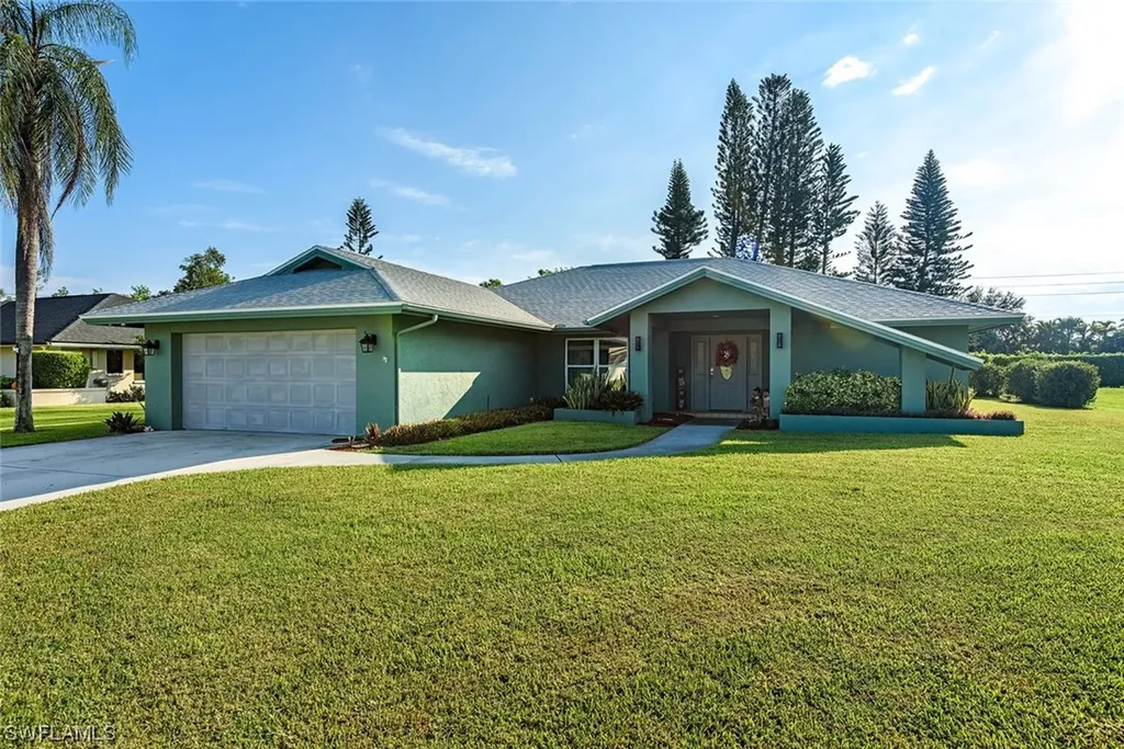 1931 Countess Court Naples FL 34110