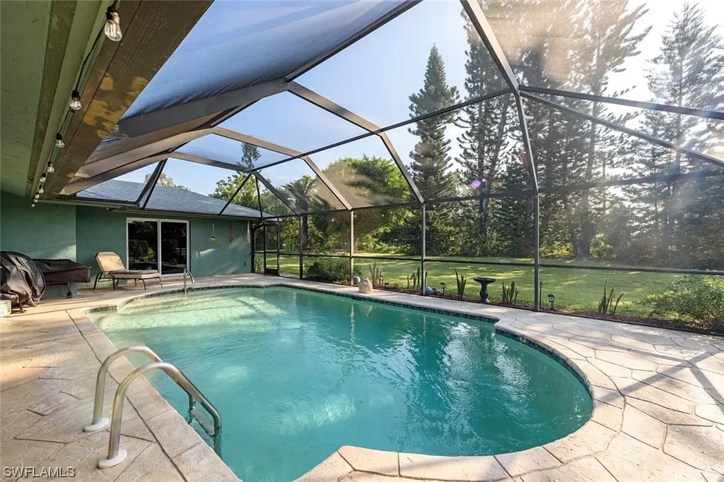 1931 Countess Court Naples FL 34110