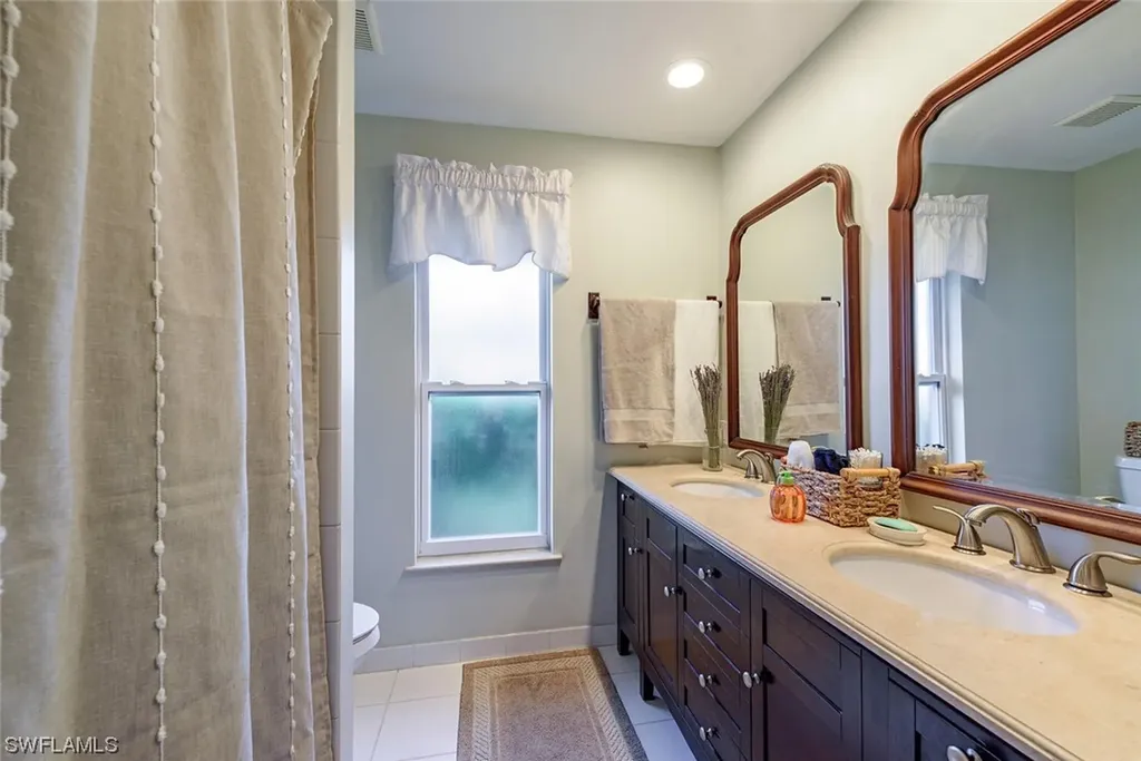 1931 Countess Court Naples FL 34110