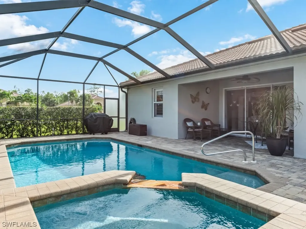 8050 Princeton Drive Naples FL 34104