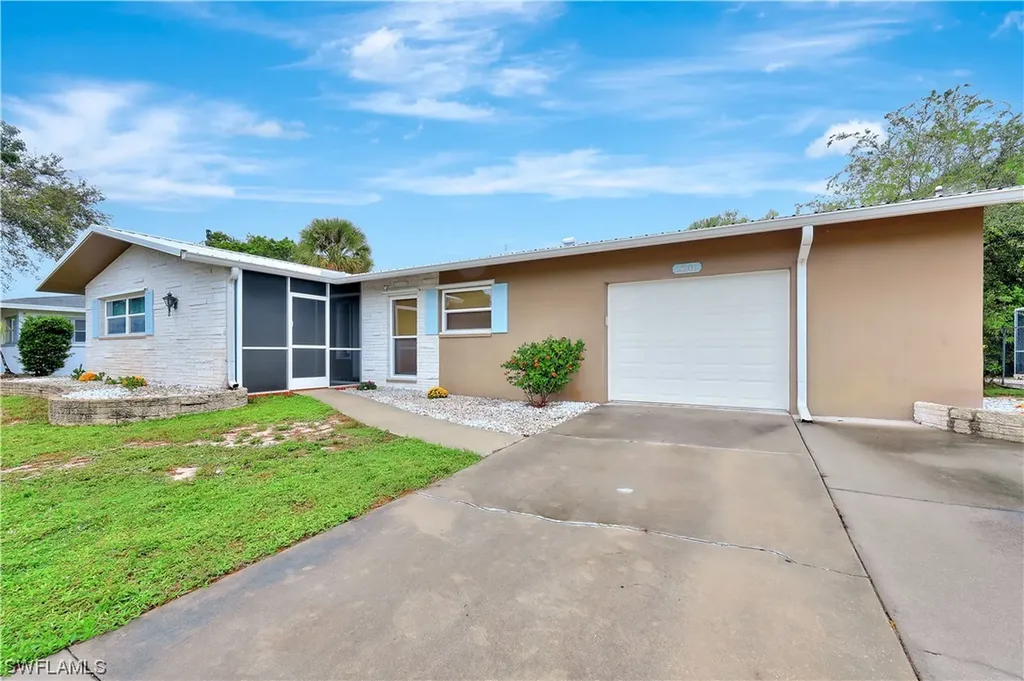 2201 41st Terrace SW Naples FL 34116