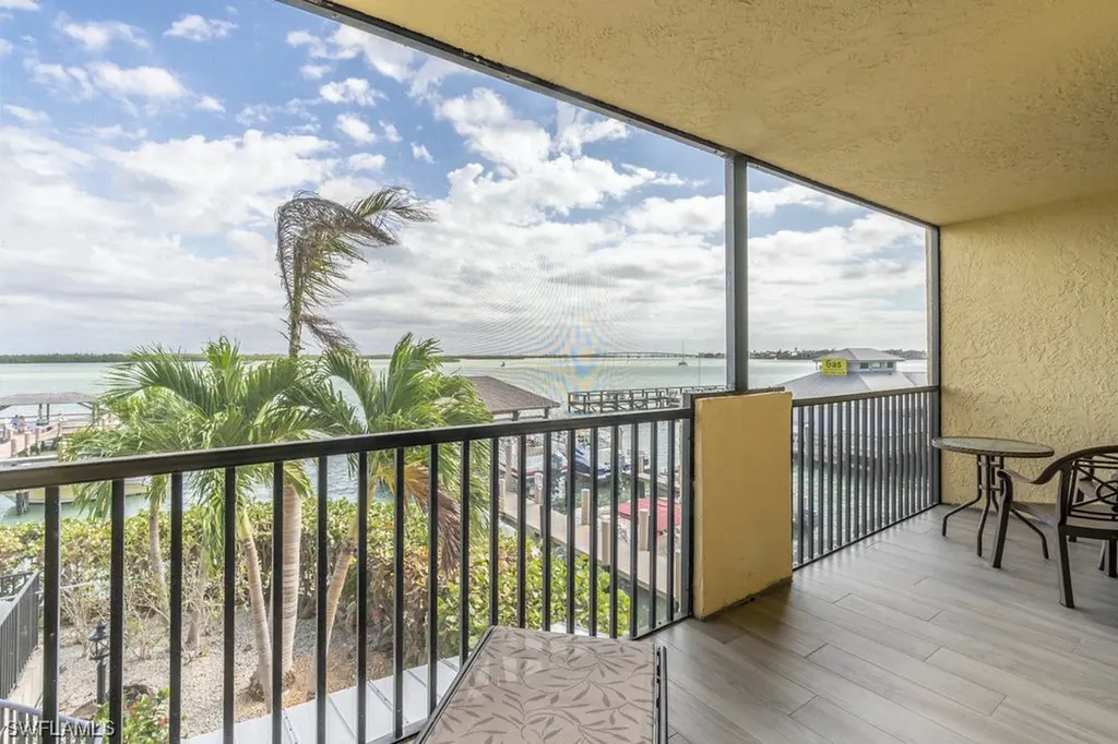 10 Tampa Place Marco Island FL 34145