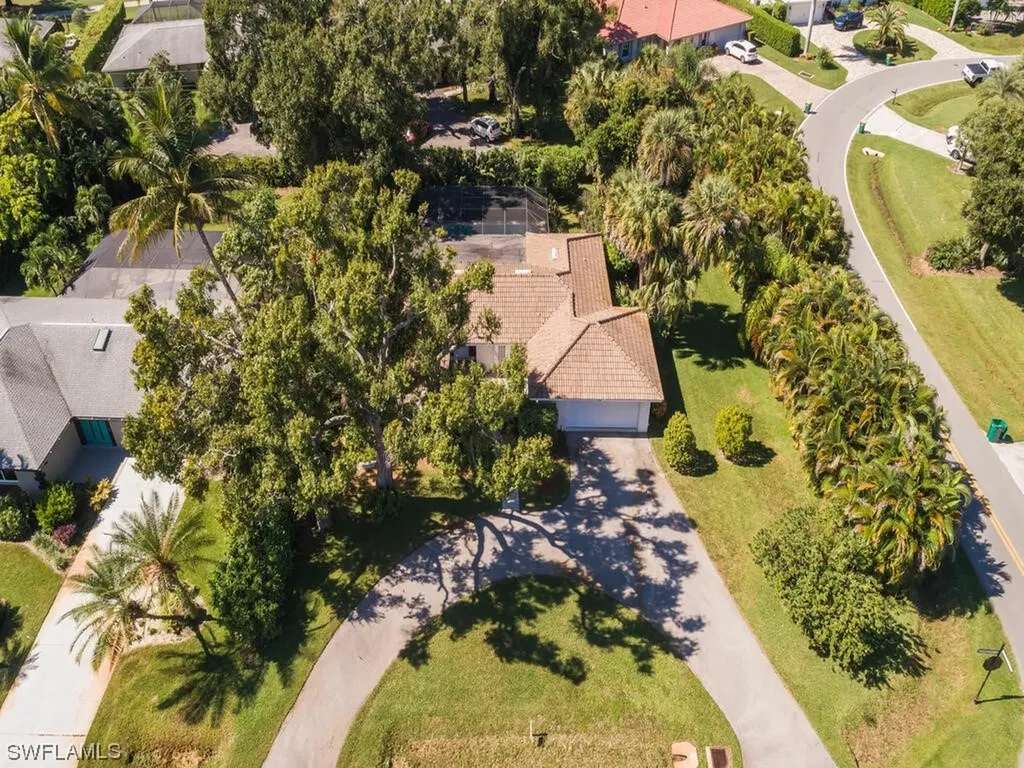 277 Burning Tree Drive Naples FL 34105