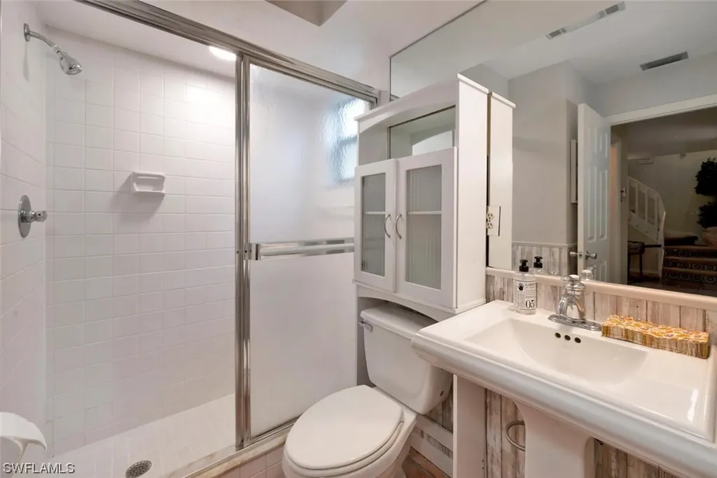 1245 Solana Road Naples FL 34103