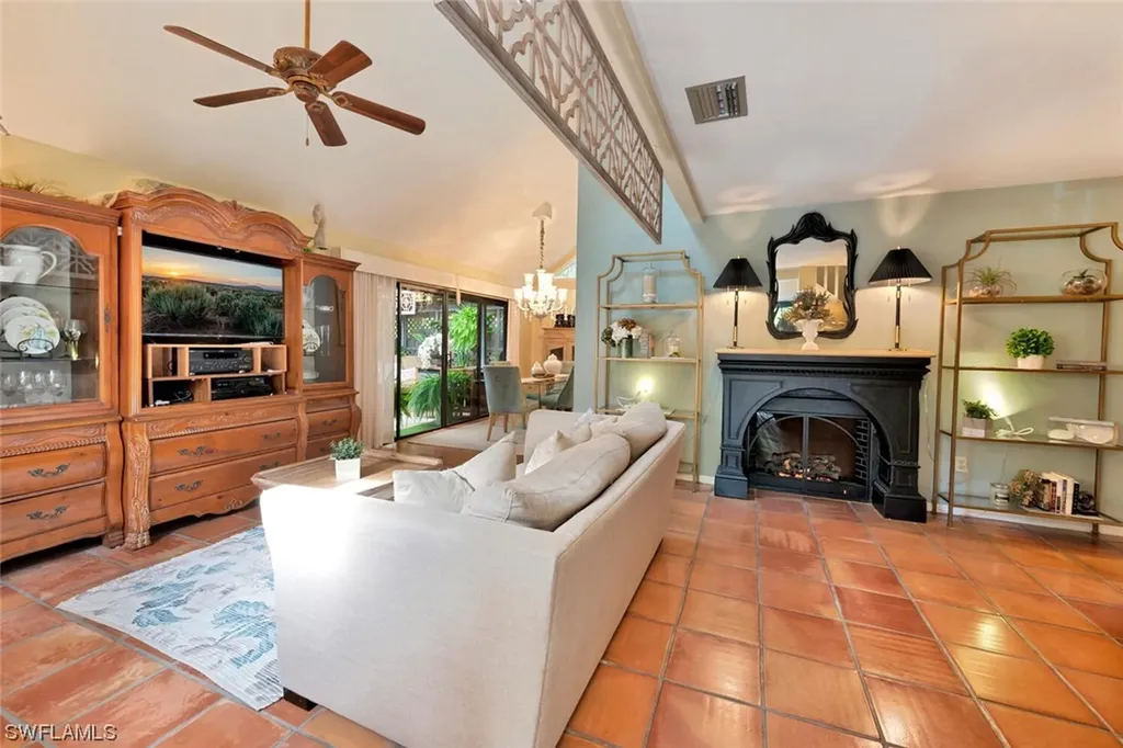 1245 Solana Road Naples FL 34103
