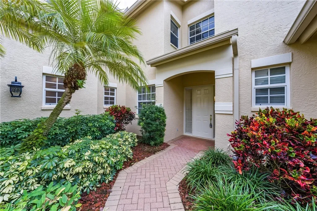 650 Vintage Reserve Circle Naples FL 34119