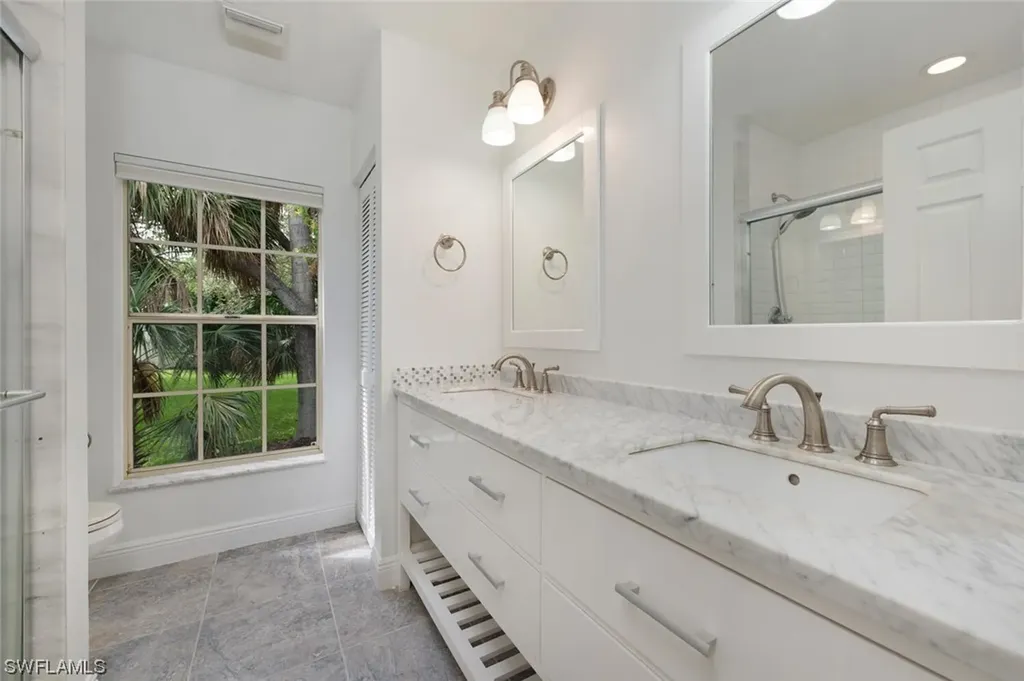 452 Sharwood Drive Naples FL 34110