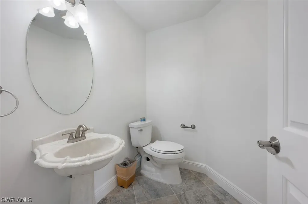 452 Sharwood Drive Naples FL 34110