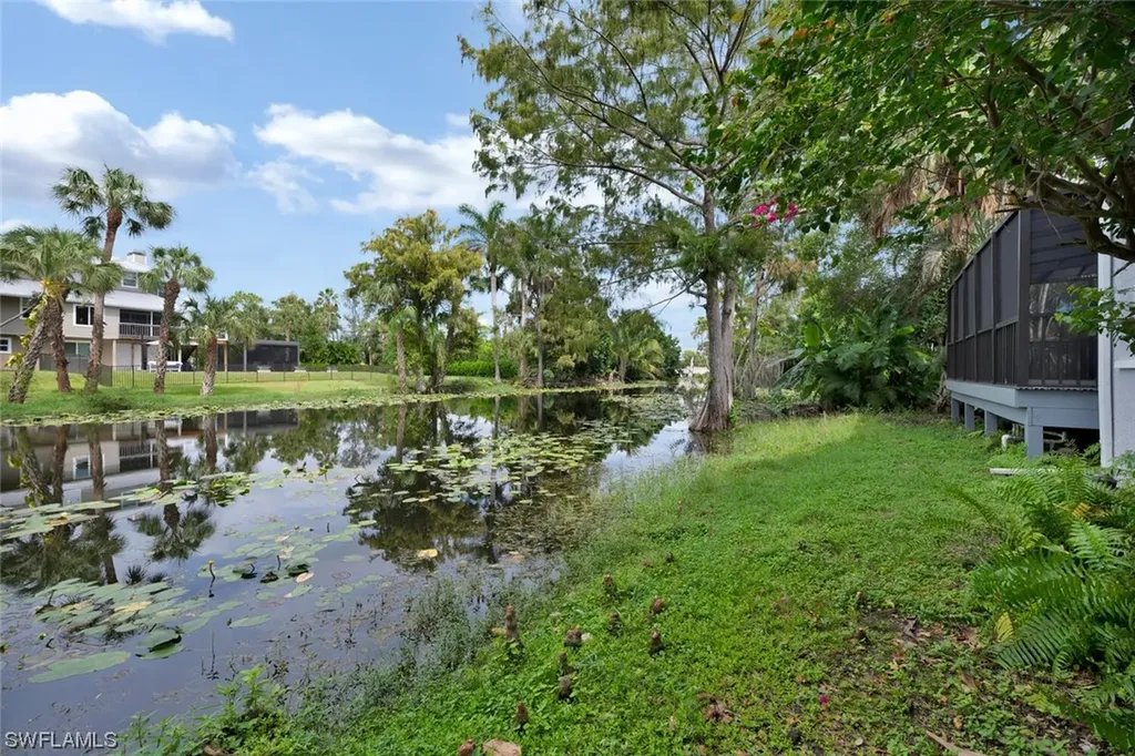 452 Sharwood Drive Naples FL 34110