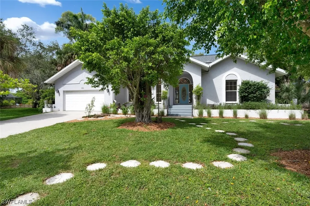 452 Sharwood Drive Naples FL 34110