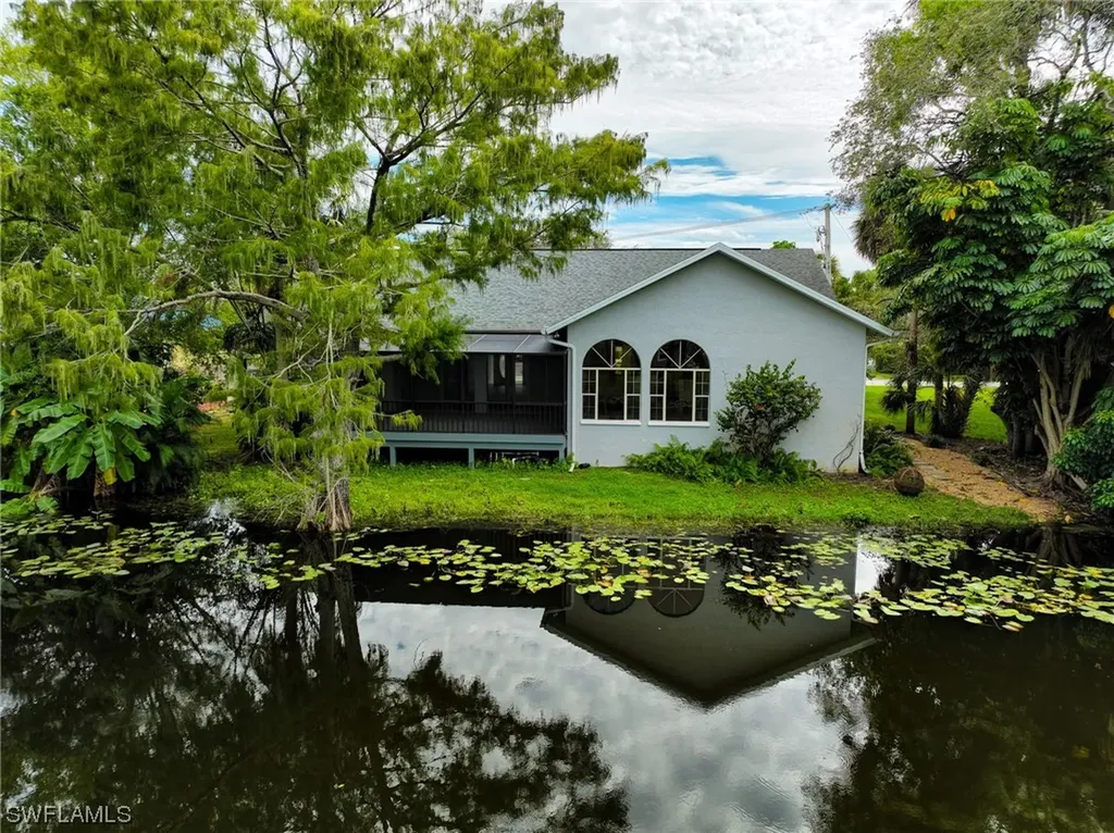 452 Sharwood Drive Naples FL 34110