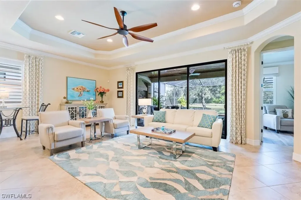 3022 Aviamar Circle Naples FL 34114