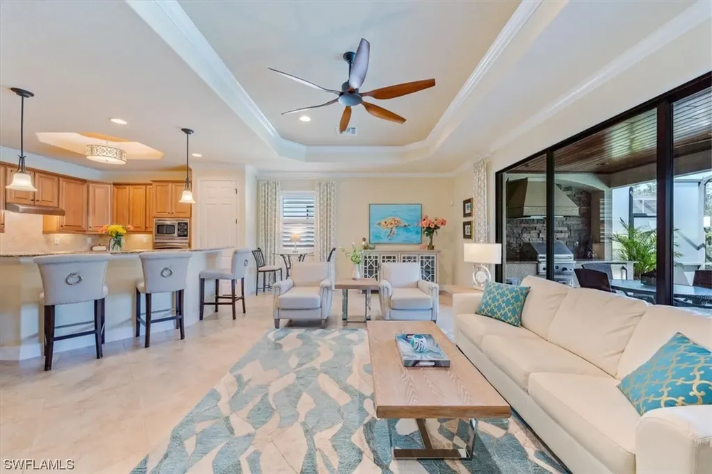 3022 Aviamar Circle Naples FL 34114