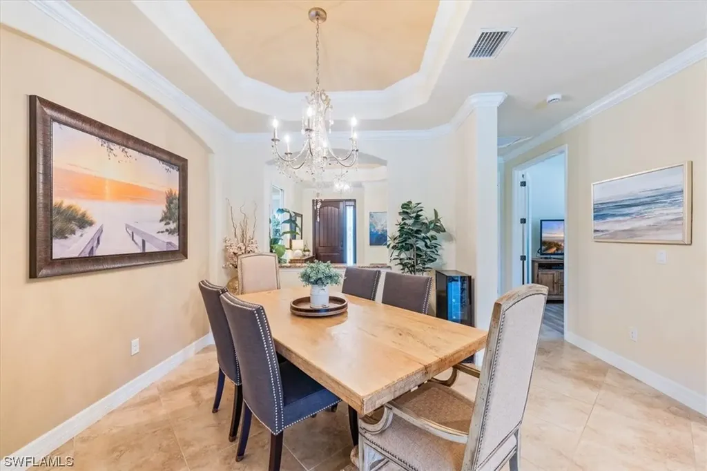 3022 Aviamar Circle Naples FL 34114