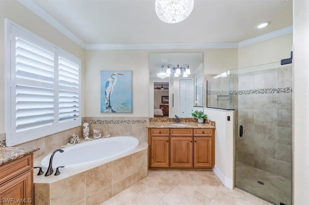 3022 Aviamar Circle Naples FL 34114