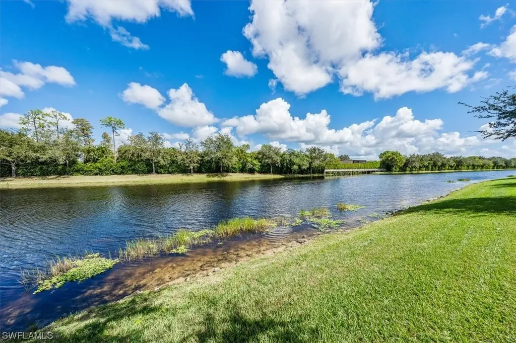 3022 Aviamar Circle Naples FL 34114