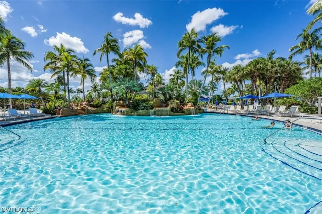 3022 Aviamar Circle Naples FL 34114