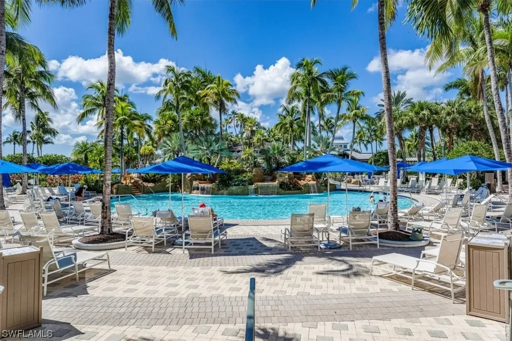 3022 Aviamar Circle Naples FL 34114