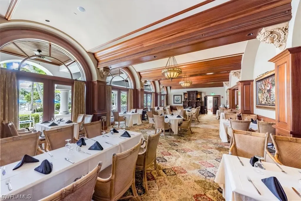 3022 Aviamar Circle Naples FL 34114