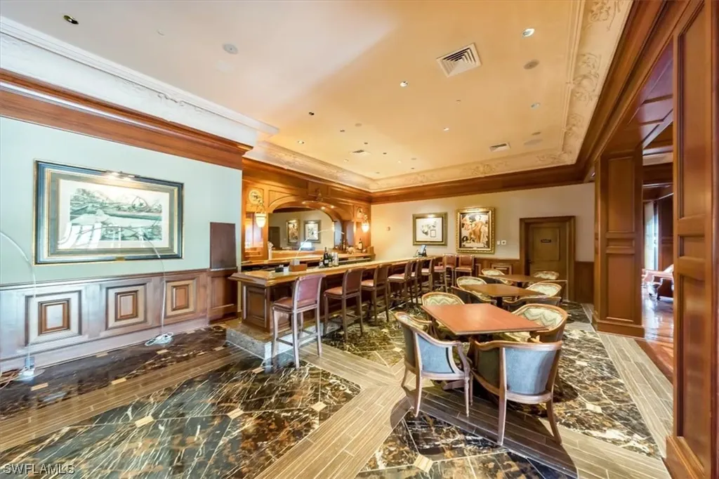 3022 Aviamar Circle Naples FL 34114