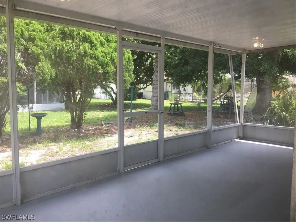 1429 S Larkwood Square Fort Myers FL 33919