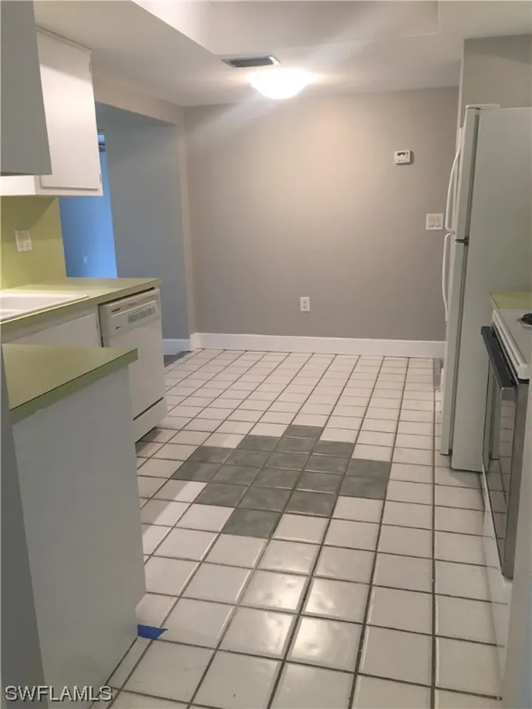 1429 S Larkwood Square Fort Myers FL 33919