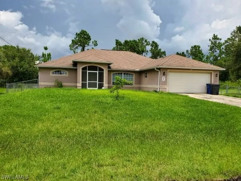 739 Long Island Street E Lehigh Acres FL 33974