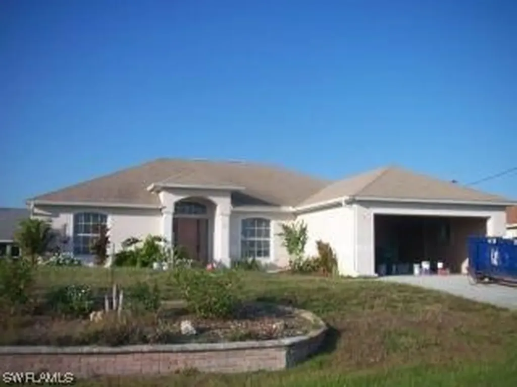 30 NW 25th Terrace Cape Coral FL 33993