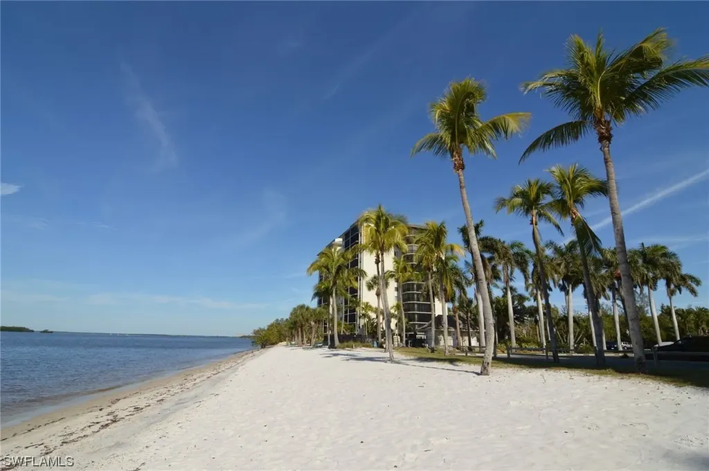 17170 Harbour Point Drive Fort Myers FL 33908