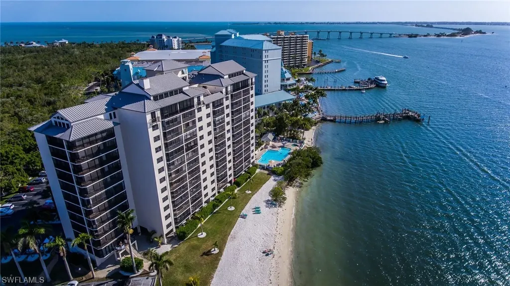17170 Harbour Point Drive Fort Myers FL 33908