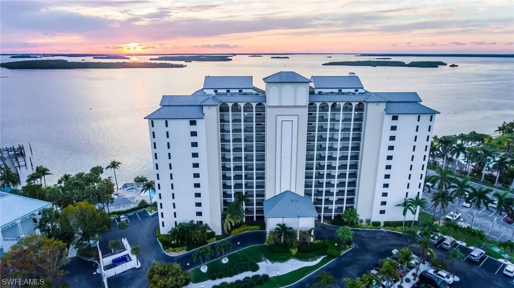 17170 Harbour Point Drive Fort Myers FL 33908
