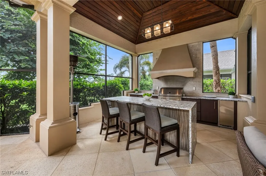 2812 Tarflower Way Naples FL 34105