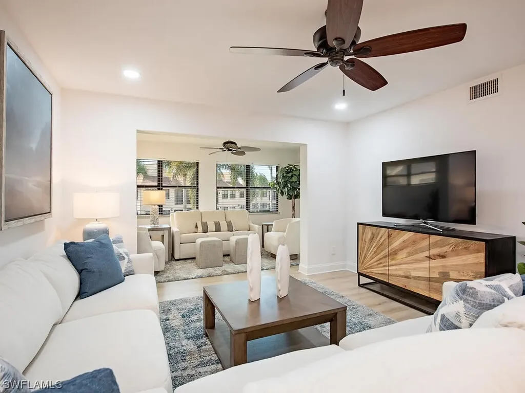 Naples FL, 1100 9TH Street S, Unit F202