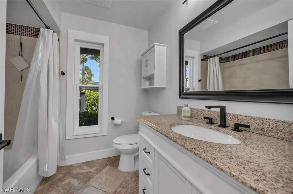 1974 Countess Court Naples FL 34110