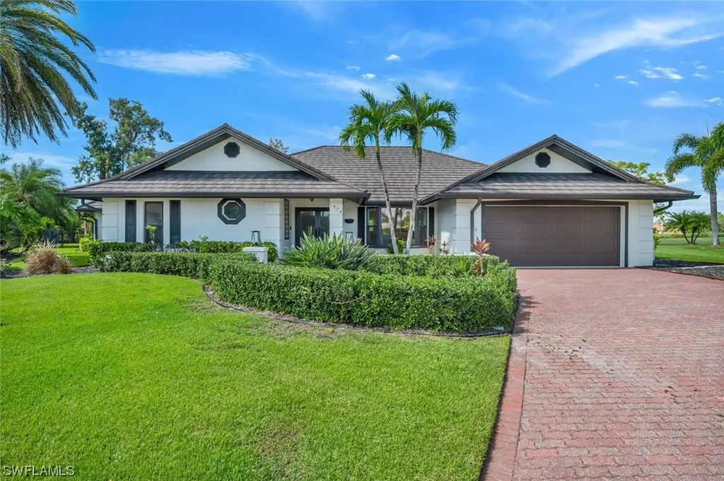 1974 Countess Court Naples FL 34110