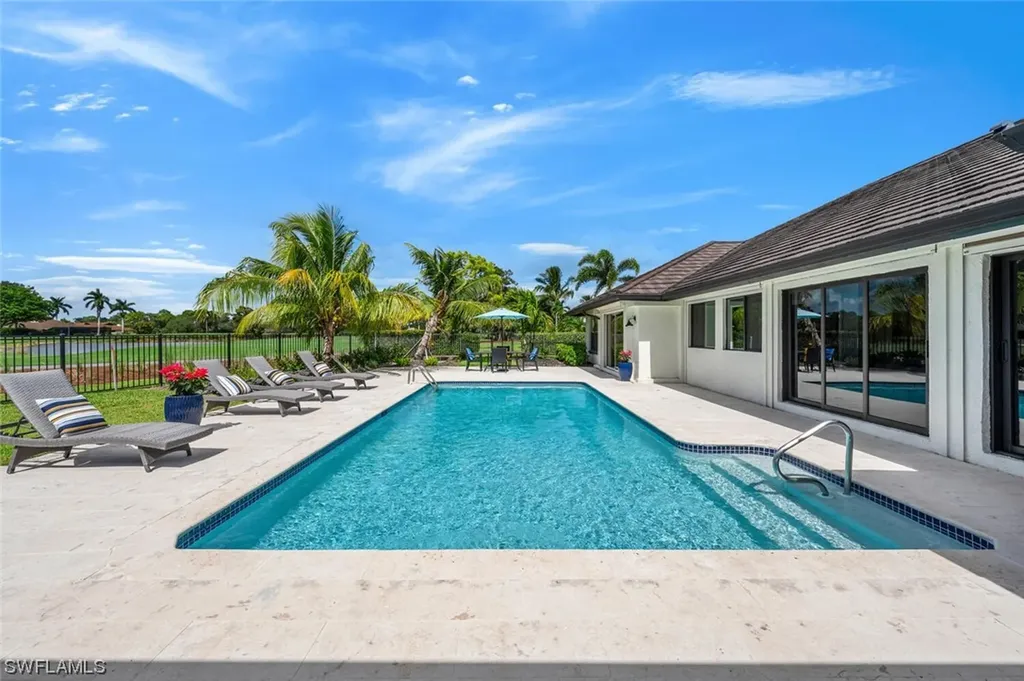 1974 Countess Court Naples FL 34110