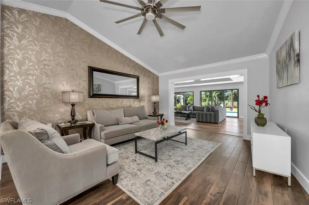 1974 Countess Court Naples FL 34110
