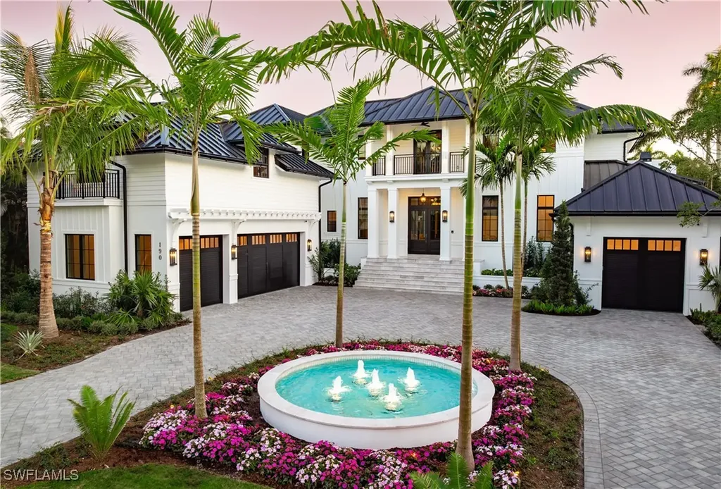 Naples FL, 190 7TH Avenue N