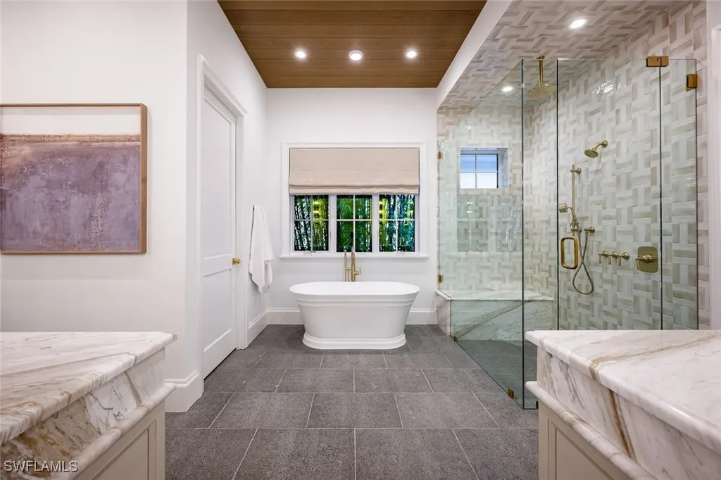 190 7th Avenue N Naples FL 34102