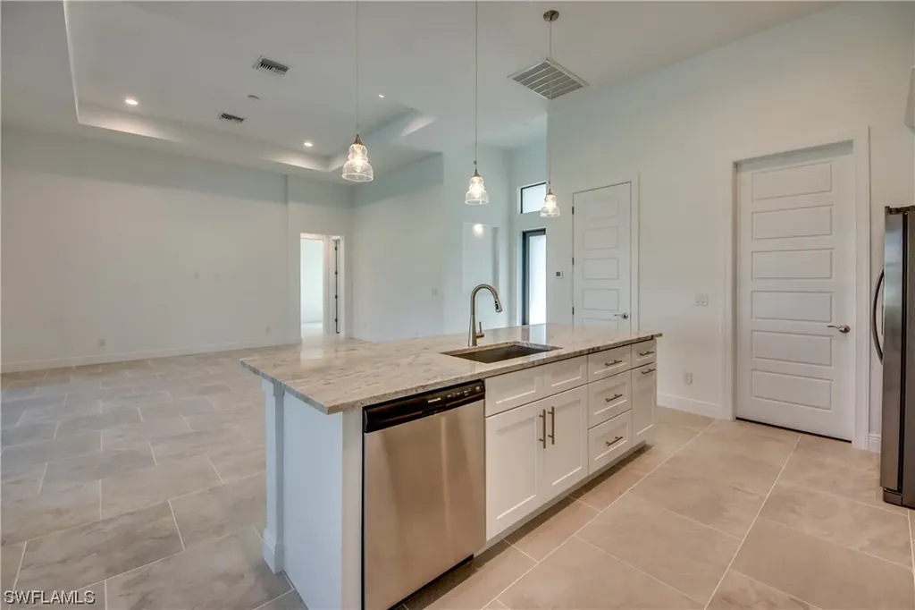 1221 SW 38th Terrace Cape Coral FL 33914