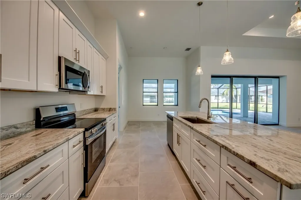 1221 SW 38th Terrace Cape Coral FL 33914