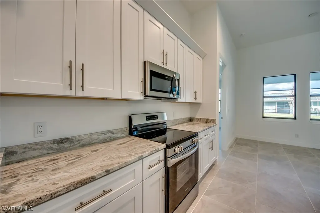1221 SW 38th Terrace Cape Coral FL 33914