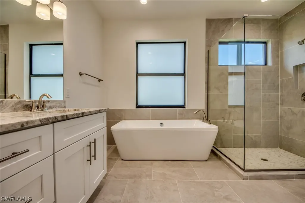 1221 SW 38th Terrace Cape Coral FL 33914